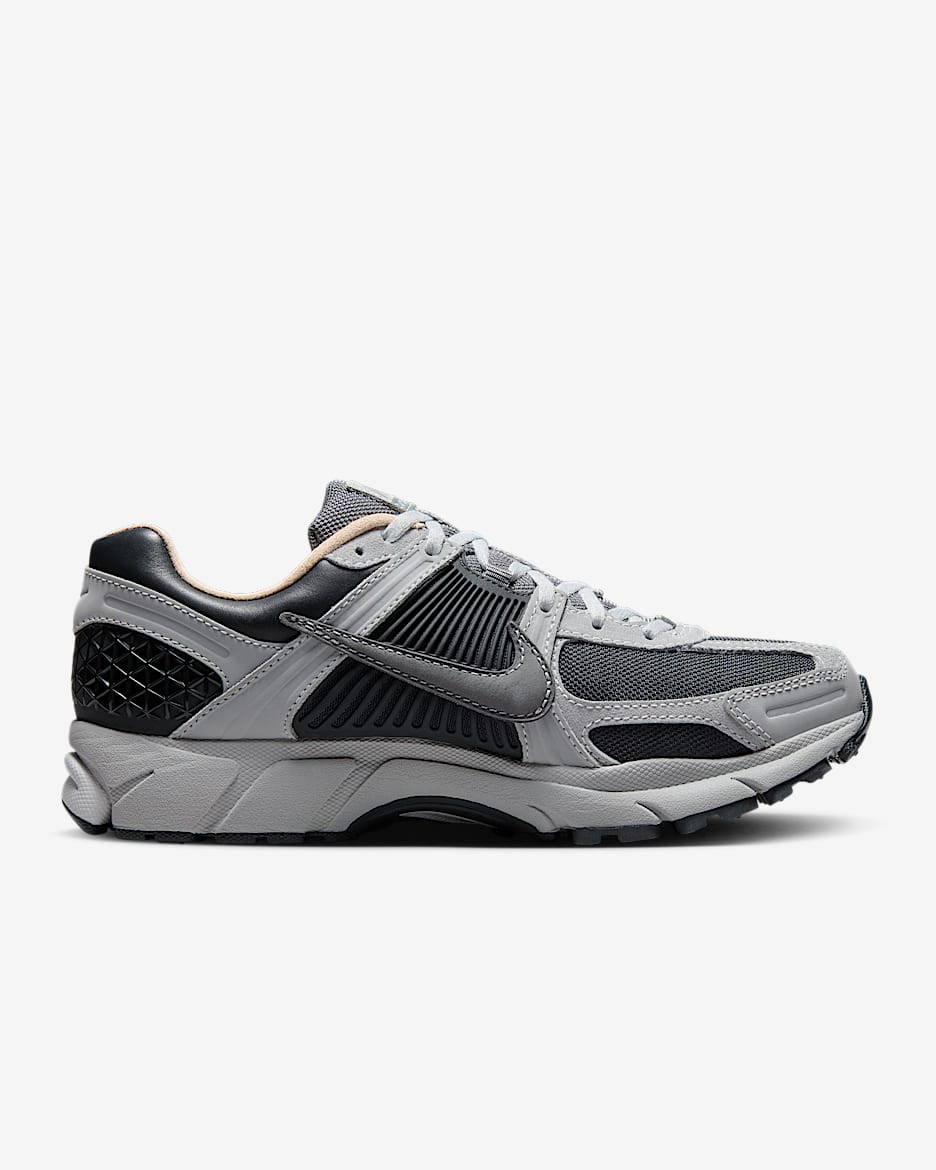 Tênis Nike Zoom Vomero 5